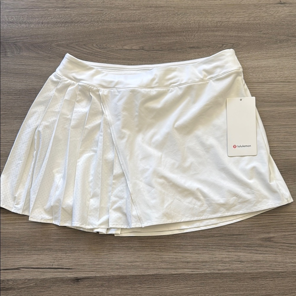 lululemon athletica Asymmetrical Skirt - White